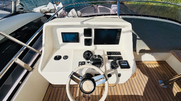 2017 NUMARINE 62 FLY
