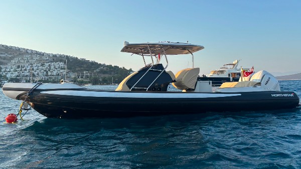 2015 NORTHSTAR 910 RS - 9,15m tekne
