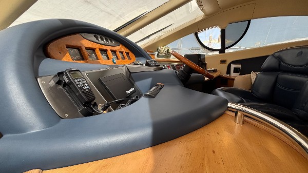 2006 AZIMUT 55 E
