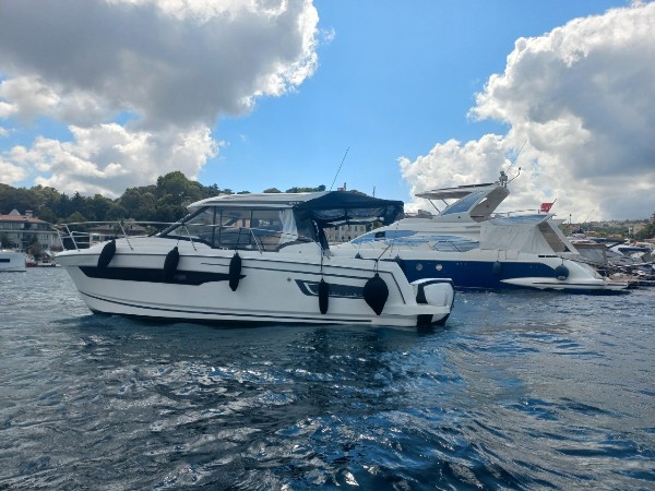 2017 JEANNEAU MERRY FISHER 895