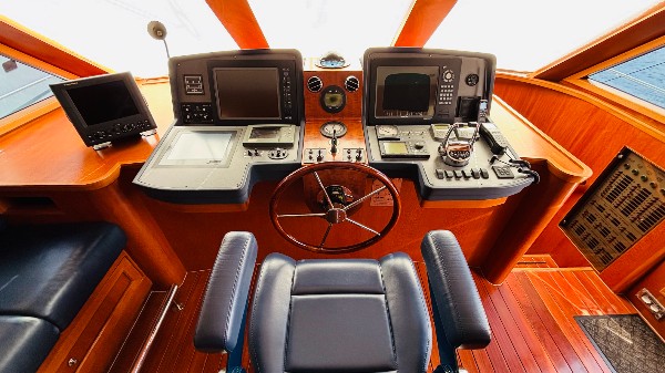 2008 TRADER 64 