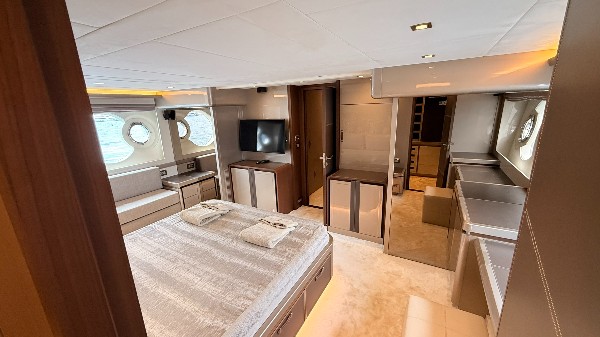 2020 MONTE CARLO YACHTS 80