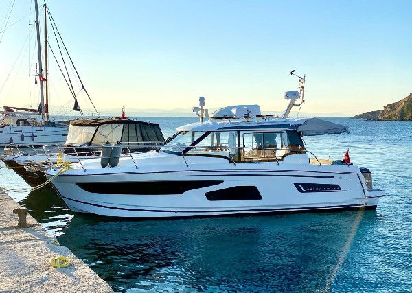 2022 JEANNEAU MERRY FISHER 1095