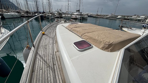 2009 BENETEAU SWIFT TRAWLER 42