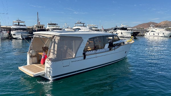 2023 GREENLINE 40 HYBRID