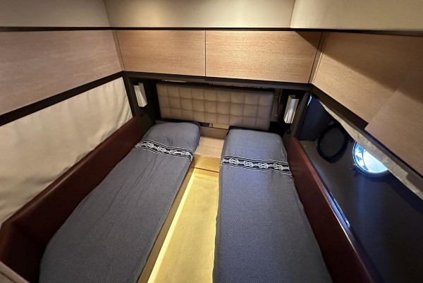 2010 AZIMUT 70