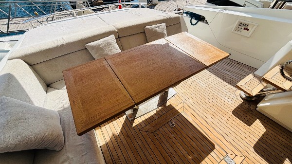 2017 NUMARINE 62 FLY