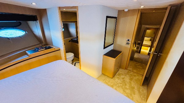 2009 PRINCESS 85