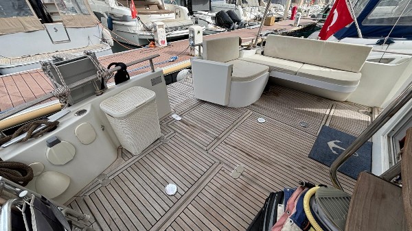 2009 BENETEAU SWIFT TRAWLER 42