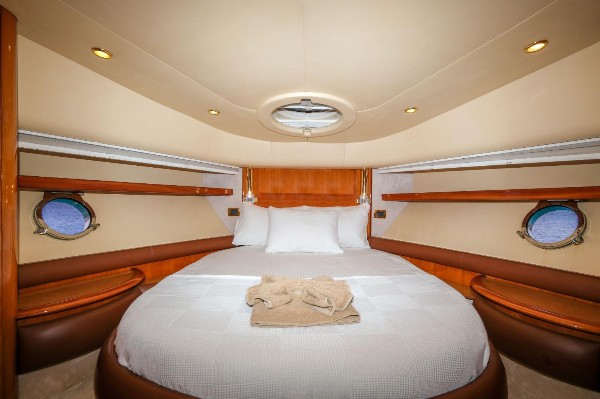 2004/2022 AZIMUT FLY 55 17.5 M