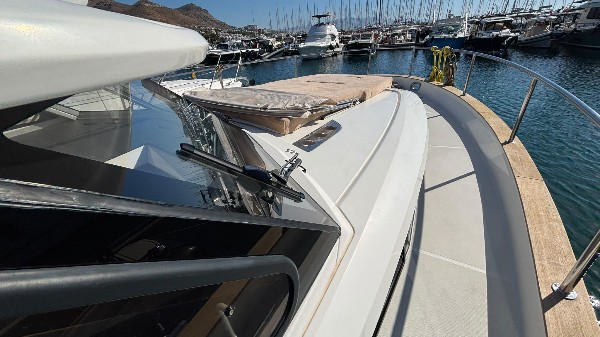 2023 GREENLINE 40 HYBRID