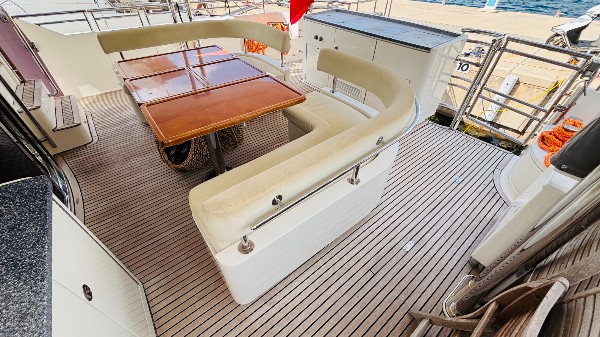 2008 TRADER 64 