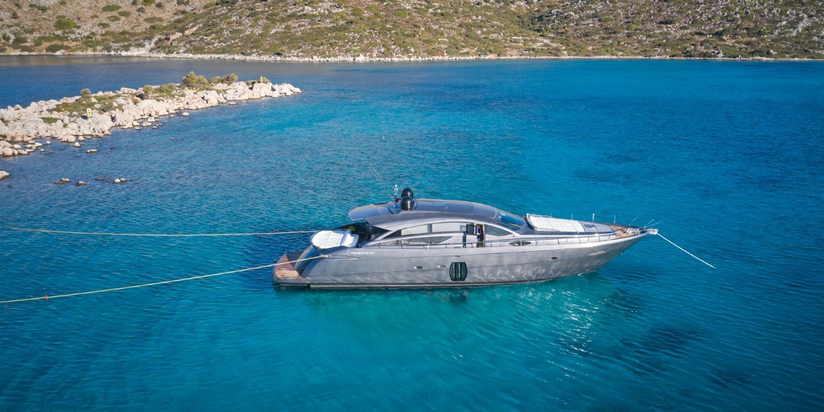 2012 PERSHING 72 - 22.26m tekne