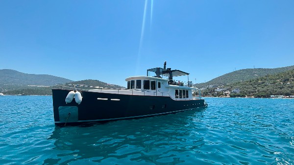 2014 CUSTOM STEEL TRAWLER 21M