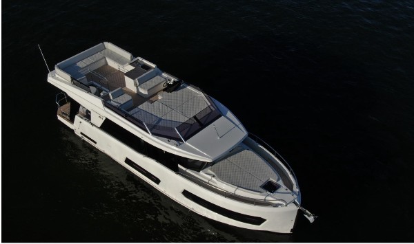 2026 COBRA YACHTS CAMPIONE 41 FLY