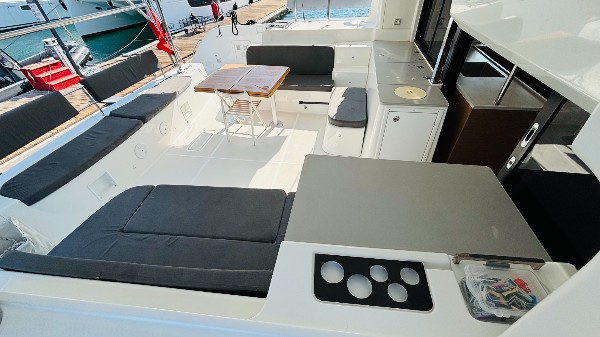 2020 LAGOON 46 