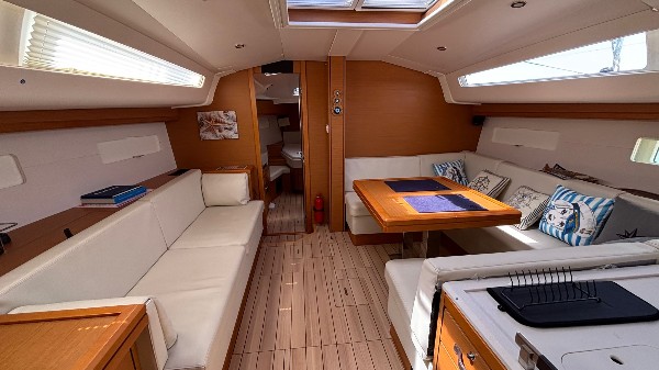 2017 JEANNEAU 51