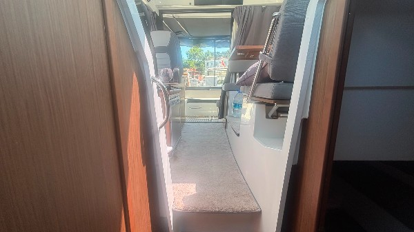 2017 JEANNEAU MERRY FISHER 895
