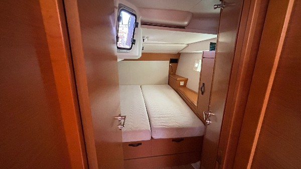 2017 JEANNEAU 51