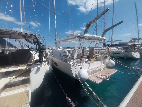 2022 BENETEAU OCEANIS 51.1