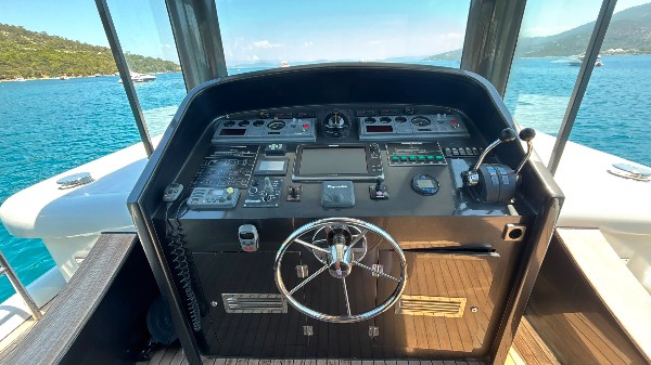 2014 CUSTOM STEEL TRAWLER 21M