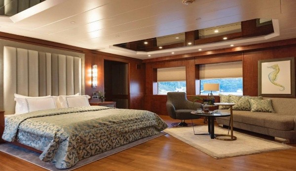 2010/2023 MOTOR YACHT 46 M