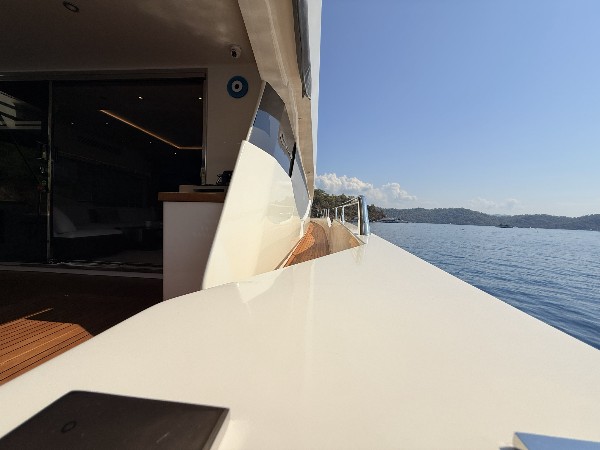2010 NUMARINE 78 FLY