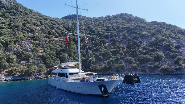 2025 LUXURY GULET 42 M