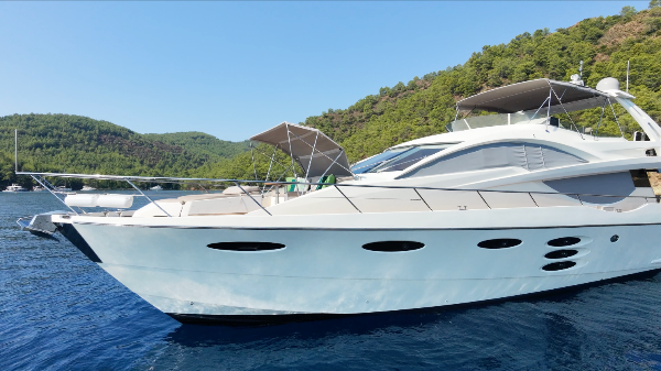 2010 NUMARINE 78 FLY