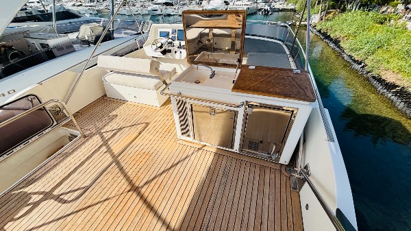 2017 NUMARINE 62 FLY
