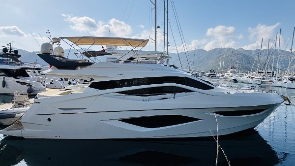 2017 NUMARINE 62 FLY