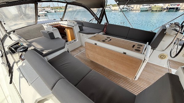 2017 JEANNEAU 51