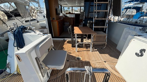 2018 BENETEAU SWIFT TRAWLER 35