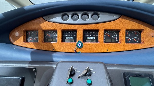 2006 AZIMUT 55 E