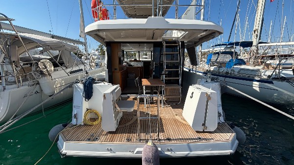 2018 BENETEAU SWIFT TRAWLER 35
