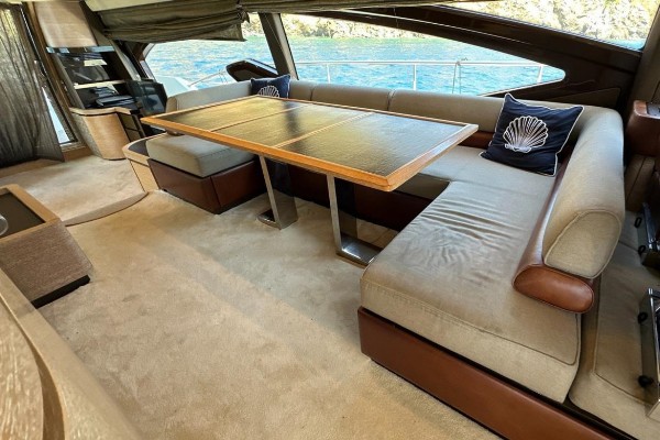 2010 AZIMUT 70