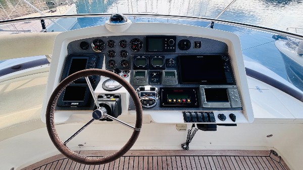 2008 TRADER 64 