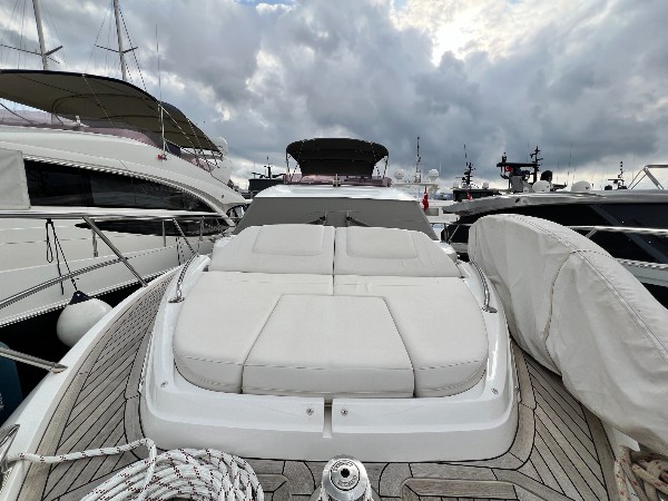 2021 PRINCESS F55