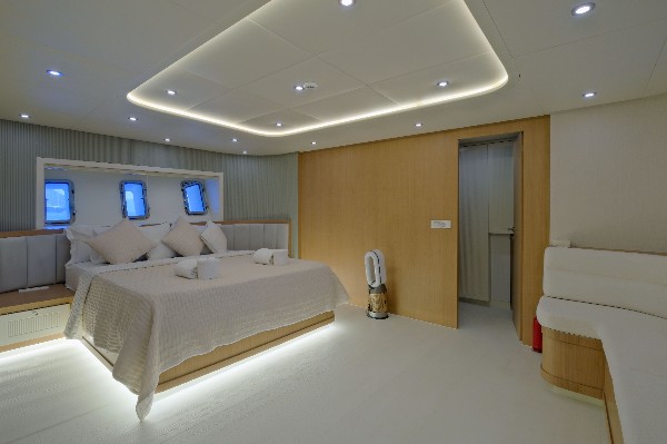 2025 LUXURY GULET 42 M