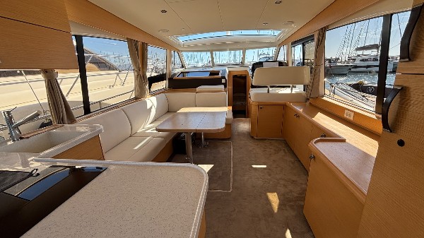 2023 GREENLINE 40 HYBRID