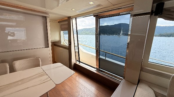 2020 MONTE CARLO YACHTS 80