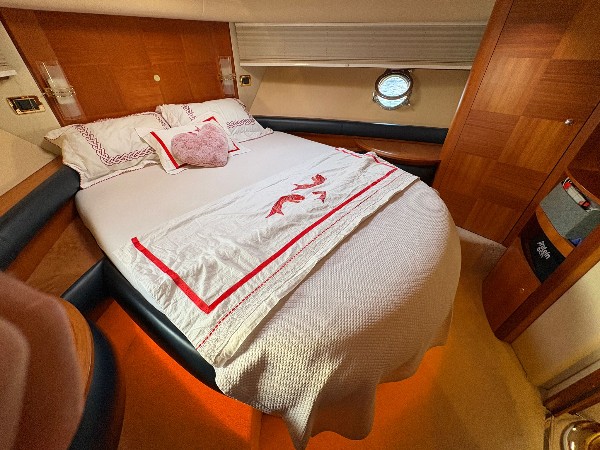 2006 AZIMUT 55 E