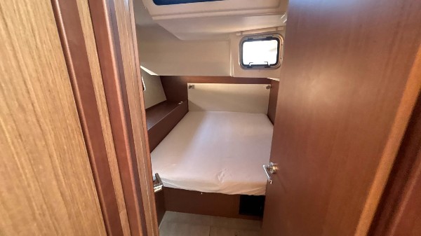 2022 BENETEAU OCEANIS 51.1