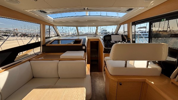 2023 GREENLINE 40 HYBRID