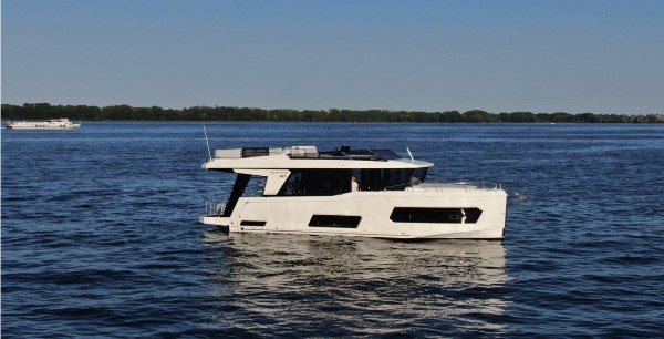 2026 COBRA YACHTS CAMPIONE 41 FLY