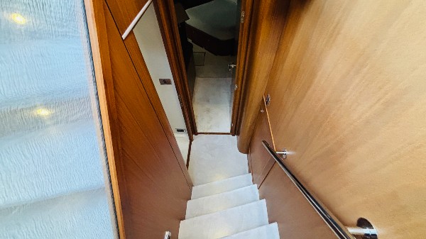 2010 SUNSEEKER MANHATTAN 70