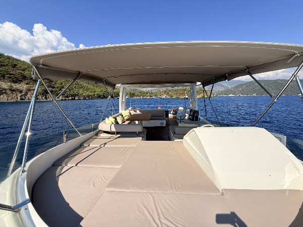 2010 NUMARINE 78 FLY