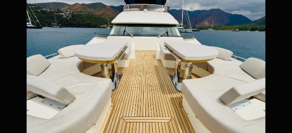 2020 MONTE CARLO YACHTS 80