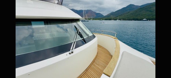 2020 MONTE CARLO YACHTS 80