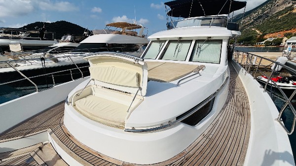 2008 TRADER 64 